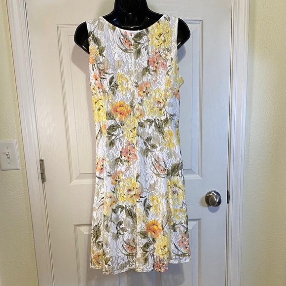 Perceptions Petite Floral Sleeveless Lace Dress Petite Medium - Picture 2 of 8